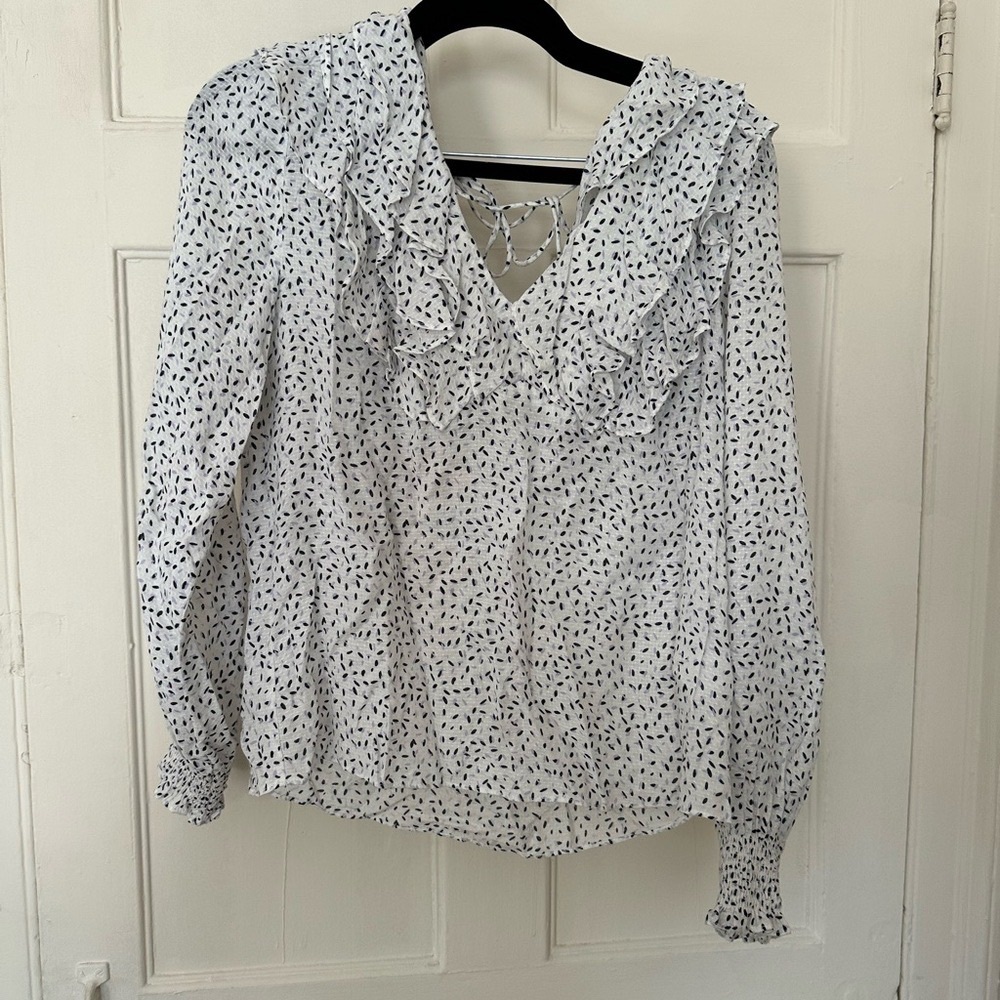 Chic White and Black Patterned Blouse - image 1